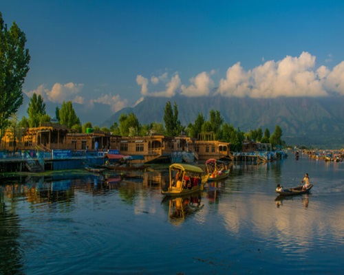 Day 1.   Arrival  at Srinagar Airport 