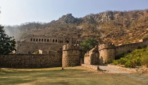 Day 3 . Sariska National Park - Delhi Departure (240 Kms 5.5 hours’ drive By Bhangargh Fort ) 